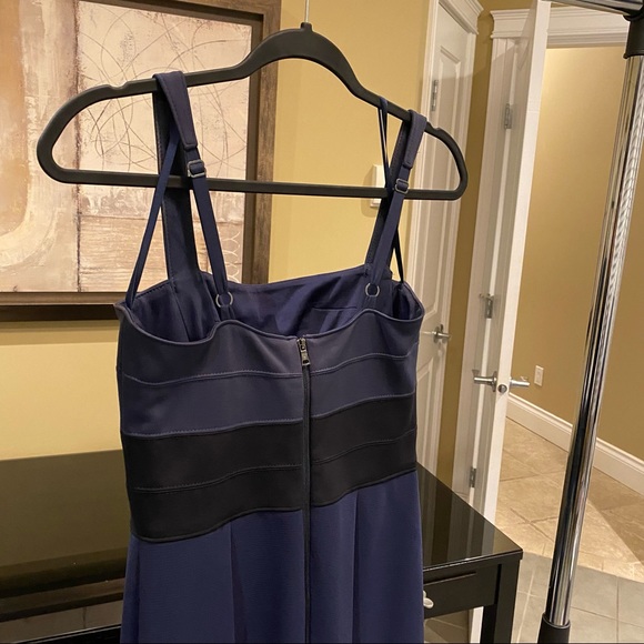 BCBG Gown | BCBCMAXAZRIA Arabella Navy and Black Dress - Picture 12 of 14